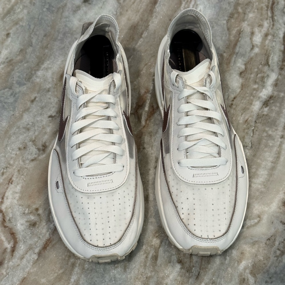 Women’s NIKE Waffle One sneakers- summit white/infinite lilac. Size 11 - Picture 4 of 12